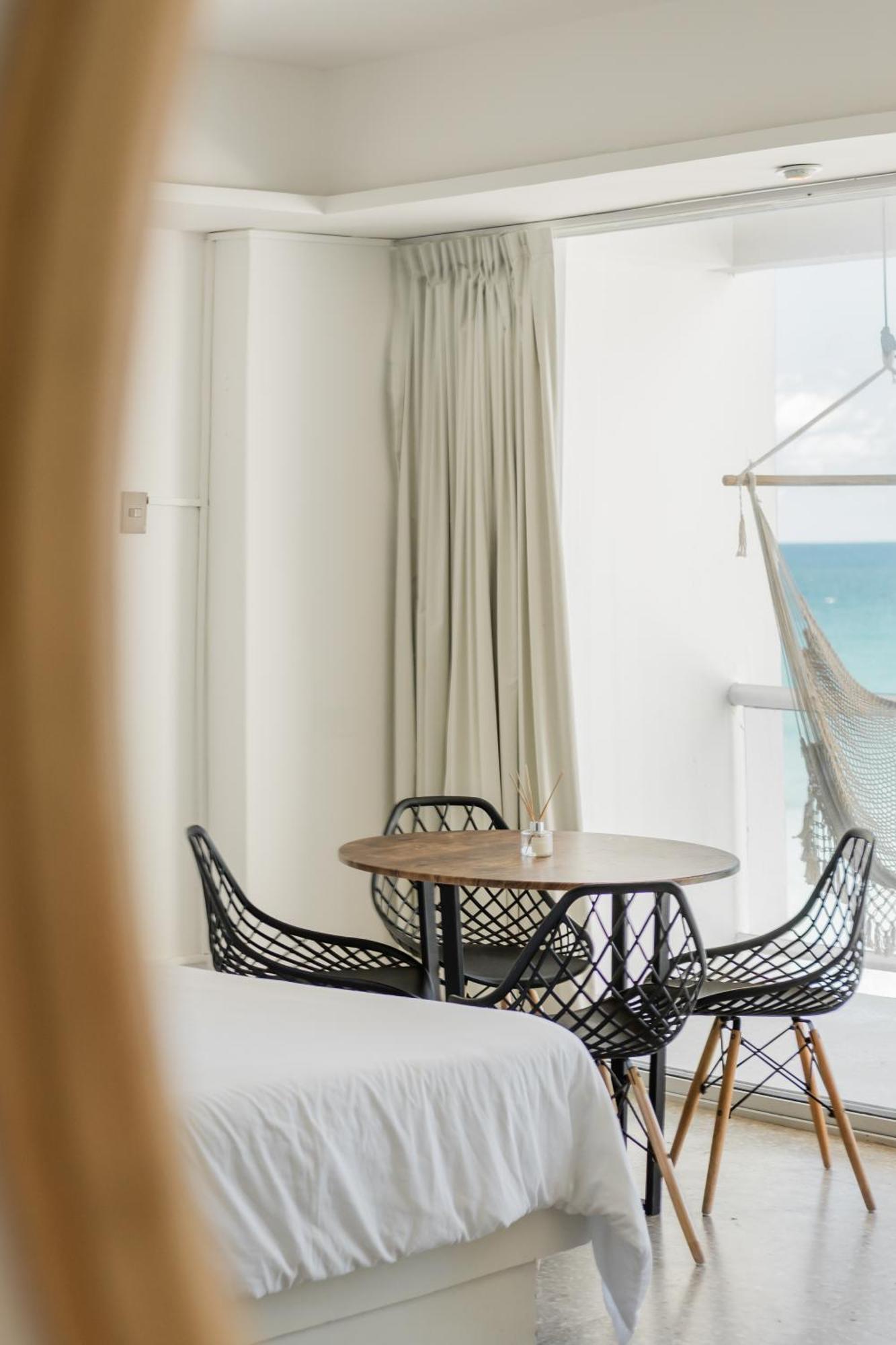 *Turquoise Escape- Beachfront Studio By Casa Paraiso* Cancún Extérieur photo